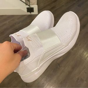 BRAND NEW ✨ APL TECHLOOM BLISS